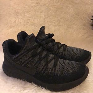 Men’s Nike Lunar Epic Low size 10